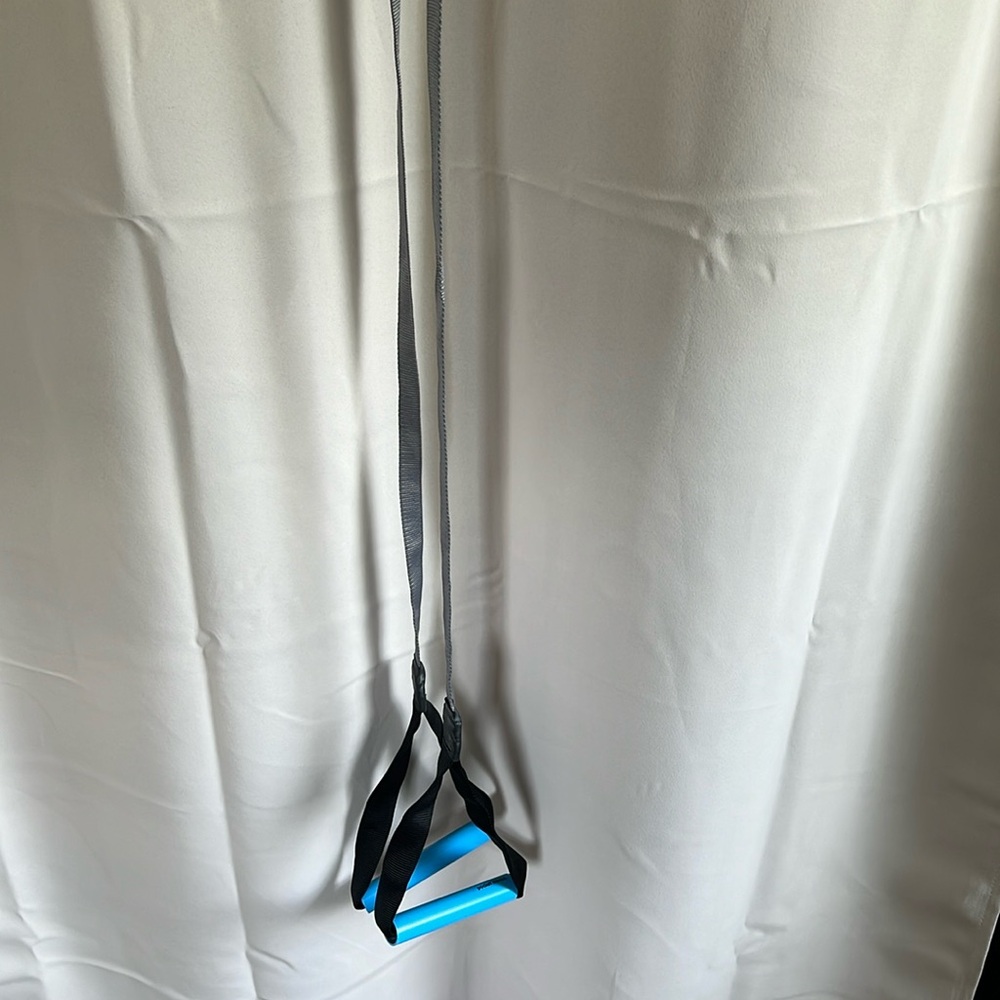 Pocket Monkii portable TRX style gym.